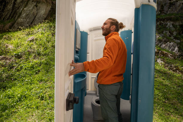 Best Portable bathroom rental  in Ntgomery City, MO